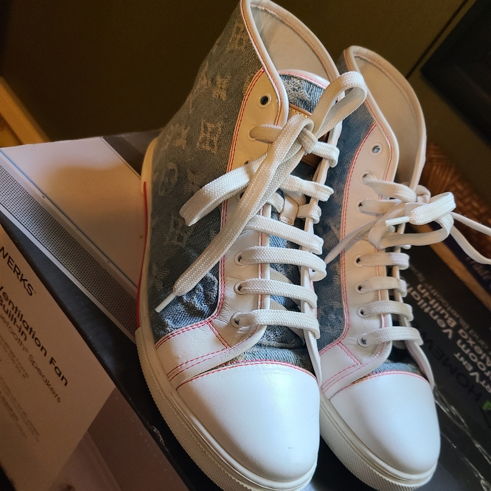 Louis vuitton High top sneakers!!!